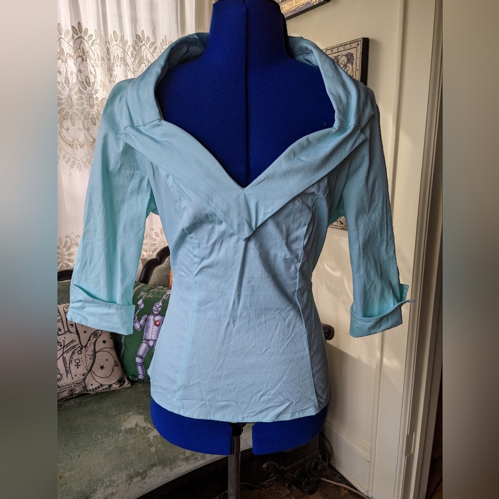 Pinup girl blouse M pug